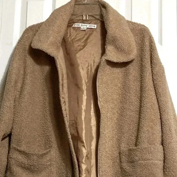 HYFVE tan zipper jacket size Large - Picture 4 of 15